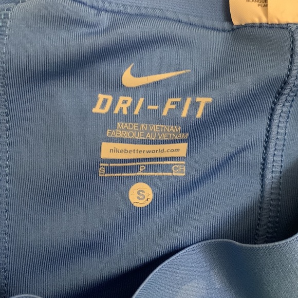 Nike dri-fit short lined with biker shorts - Picture 4 of 4